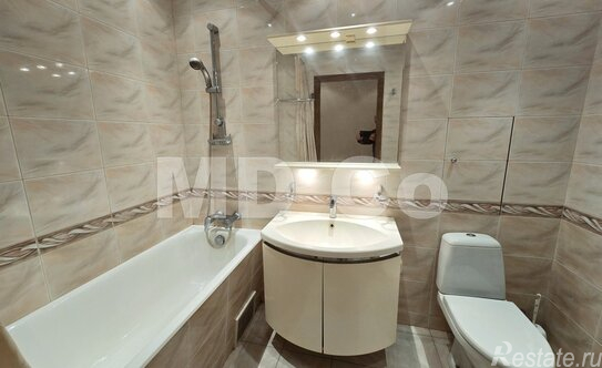 Продажа 2-комн квартиры на вторичном рынке Ломоносовский пр-кт,  д. 7 к4