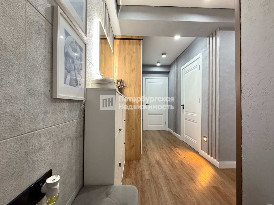 Продажа 2-комн квартиры на вторичном рынке ул Купчинская,  д. 2