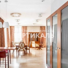 Аренда 4-комн квартиры на вторичном рынке Бутиковский переулок,  д. 3