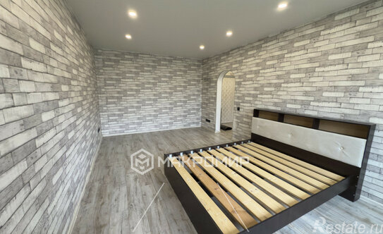 Продажа 1-комн квартиры на вторичном рынке улица Дмитрия Устинова,  д. 5