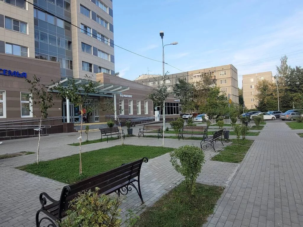 Продажа 1-комн квартиры на вторичном рынке Лобня, ул. Победы,  д. 18