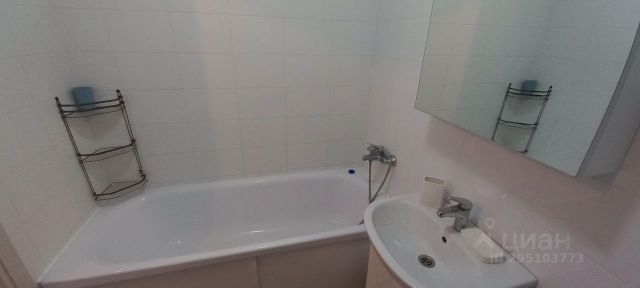 Аренда студии улица Саларьевская, 10к1