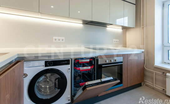 Продажа 3-комн квартиры на вторичном рынке Битца п, Южный (Южная Битца мкр.) б-р,  д. 4