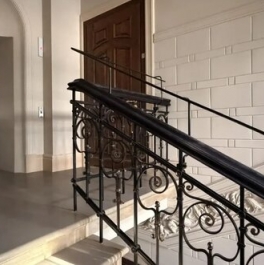 Продажа 4-комн квартиры на вторичном рынке Вознесенский пер,  д. 11,  к. 3