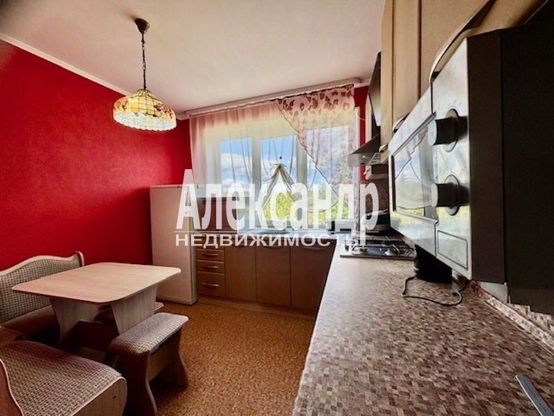 Продажа 3-комн квартиры на вторичном рынке пос. Гончарово, проезд Сиреневый, 18