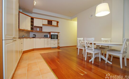 Продажа 3-комн квартиры на вторичном рынке ул Казанская,  д. 58