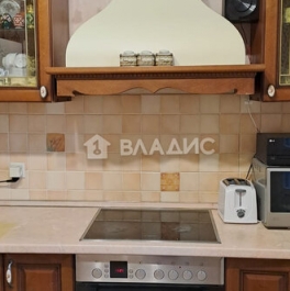 Продажа 2-комн квартиры на вторичном рынке Некрасовская улица,  д. 9