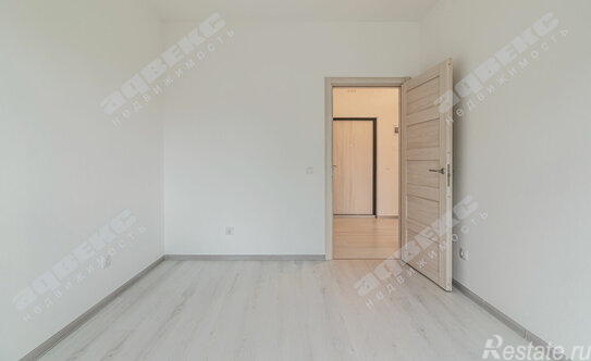 Продажа 2-комн квартиры на вторичном рынке Струве ул,  д. 18