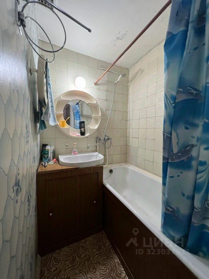 Продажа 2-комн квартиры на вторичном рынке Боровский проезд, 24