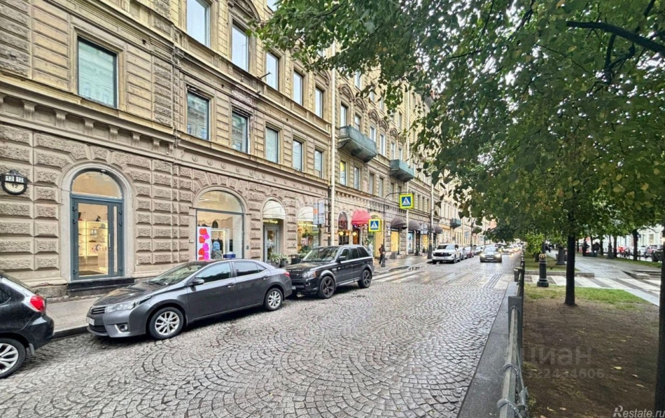 Аренда торгового помещения Конюшенная Б. ул