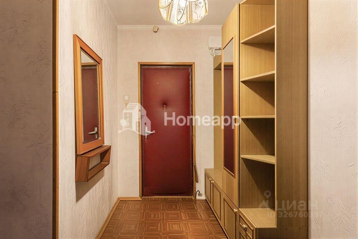 Продажа 2-комн квартиры на вторичном рынке Осенний бульвар, 10К1