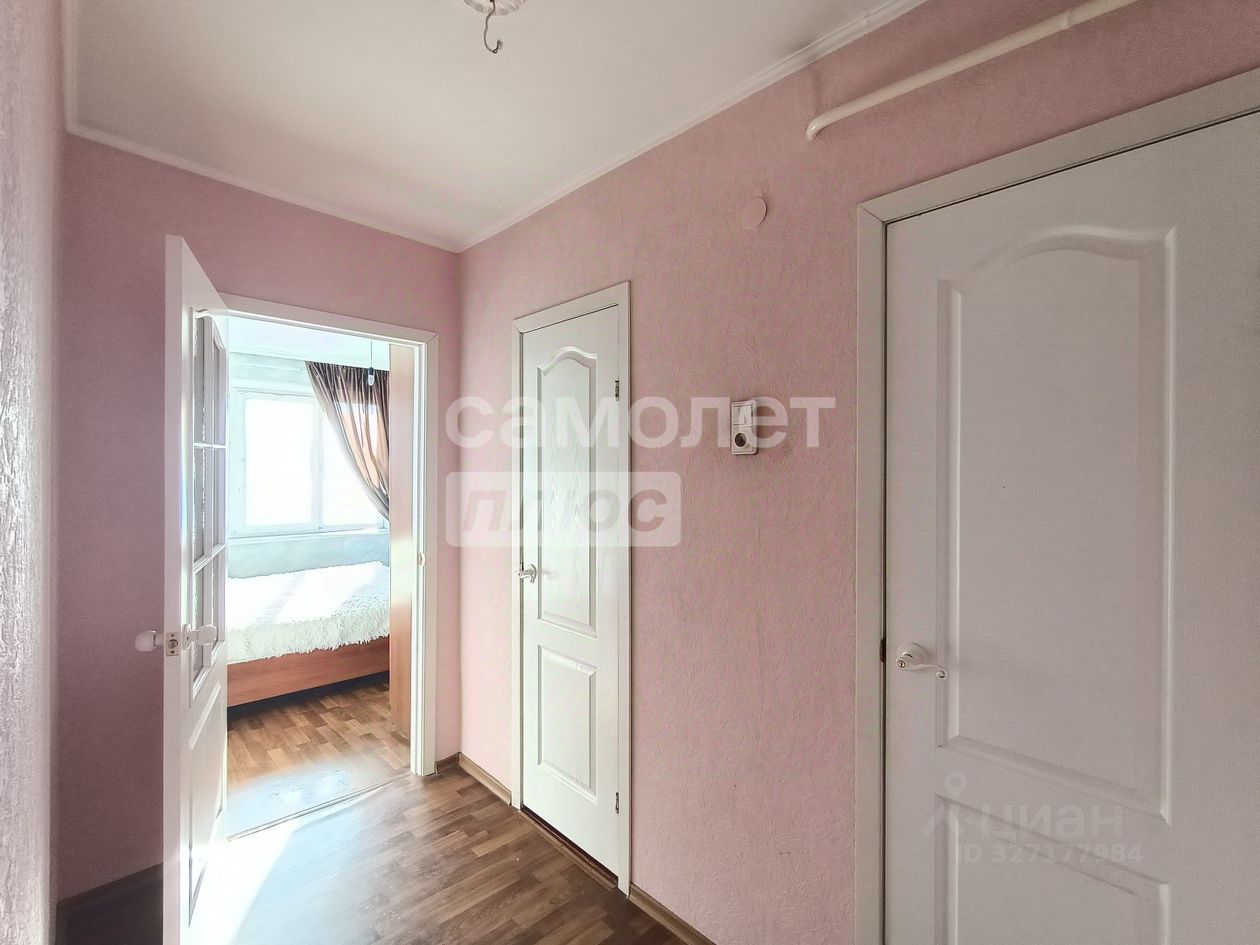 Продажа 2-комн квартиры на вторичном рынке Аничково пгт,  д. 14