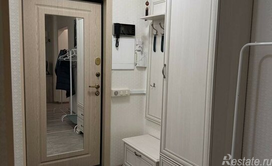 Продажа 2-комн квартиры на вторичном рынке Очаковская Б. ул,  д. 44 к1