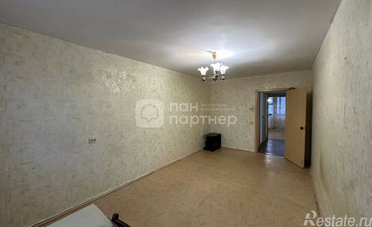 Продажа 1-комн квартиры на вторичном рынке ул Десантников,  д. 12,  к. 1