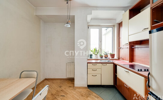 Продажа 2-комн квартиры на вторичном рынке Флотская улица,  д. 13 к3