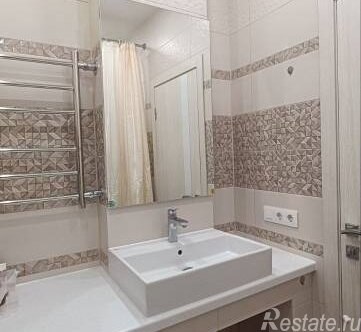 Продажа 3-комн квартиры на вторичном рынке Кудрово, ул Венская,  д. 5