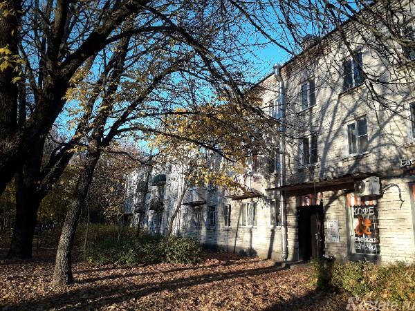 Продажа 3-комн квартиры на вторичном рынке Павловск г, Лебединая ул ,  д. 20