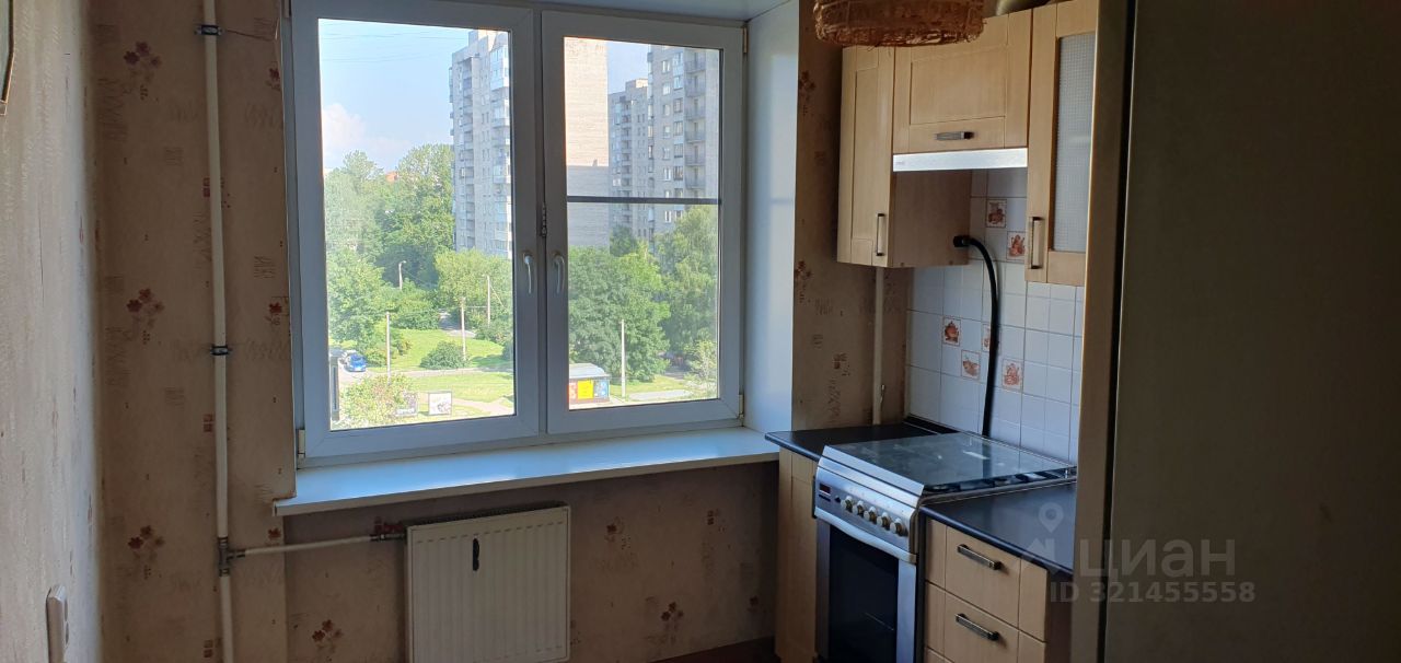 Продажа 1-комн квартиры на вторичном рынке проспект Славы, 43/49