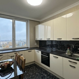 Продажа 2-комн квартиры на вторичном рынке Сибирская улица,  д. 9