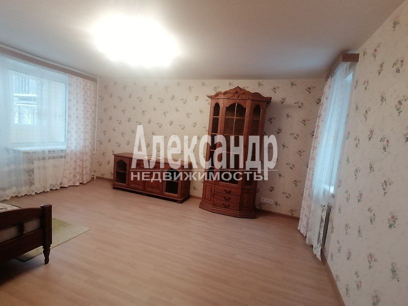 Аренда 2-комн квартиры на вторичном рынке Асафьева ул. ,  д. 8