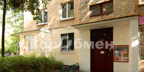 2-комн квартира улица Маршала Бирюзова,  д. 13