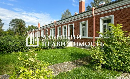 Продажа 3-комн квартиры на вторичном рынке Петергоф г, Конно-Гренадерская ул,  д. 13