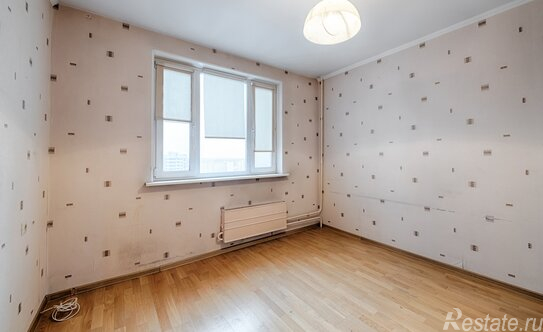 Продажа 4-комн квартиры на вторичном рынке бульвар Адмирала Ушакова,  д. 3