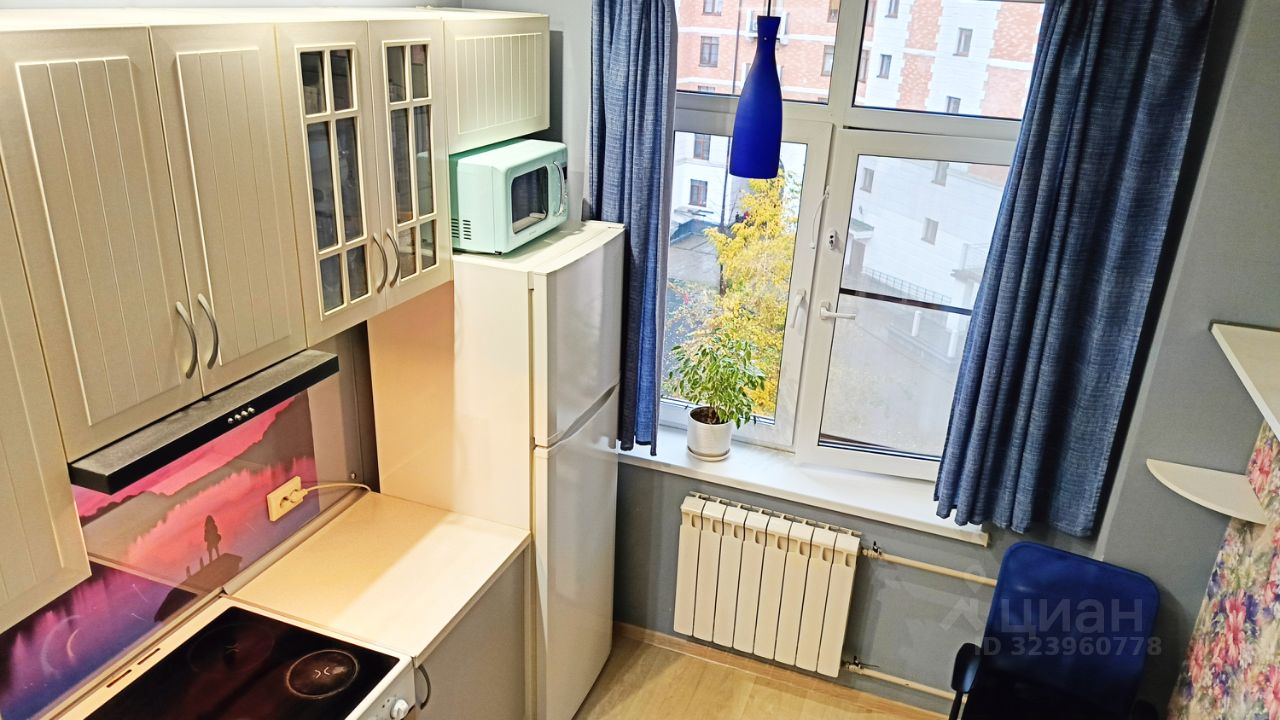 Продажа 2-комн квартиры на вторичном рынке Опалиха мкр, улица Дежнева, 11