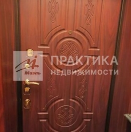 Продажа 4-комн квартиры на вторичном рынке Казарменный пер,  д. 3