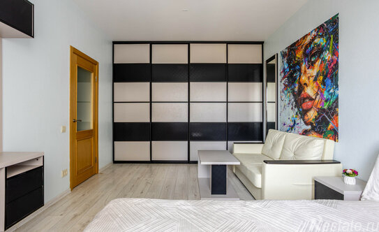 Продажа 1-комн квартиры на вторичном рынке Южное ш,  д. 45,  к. 4