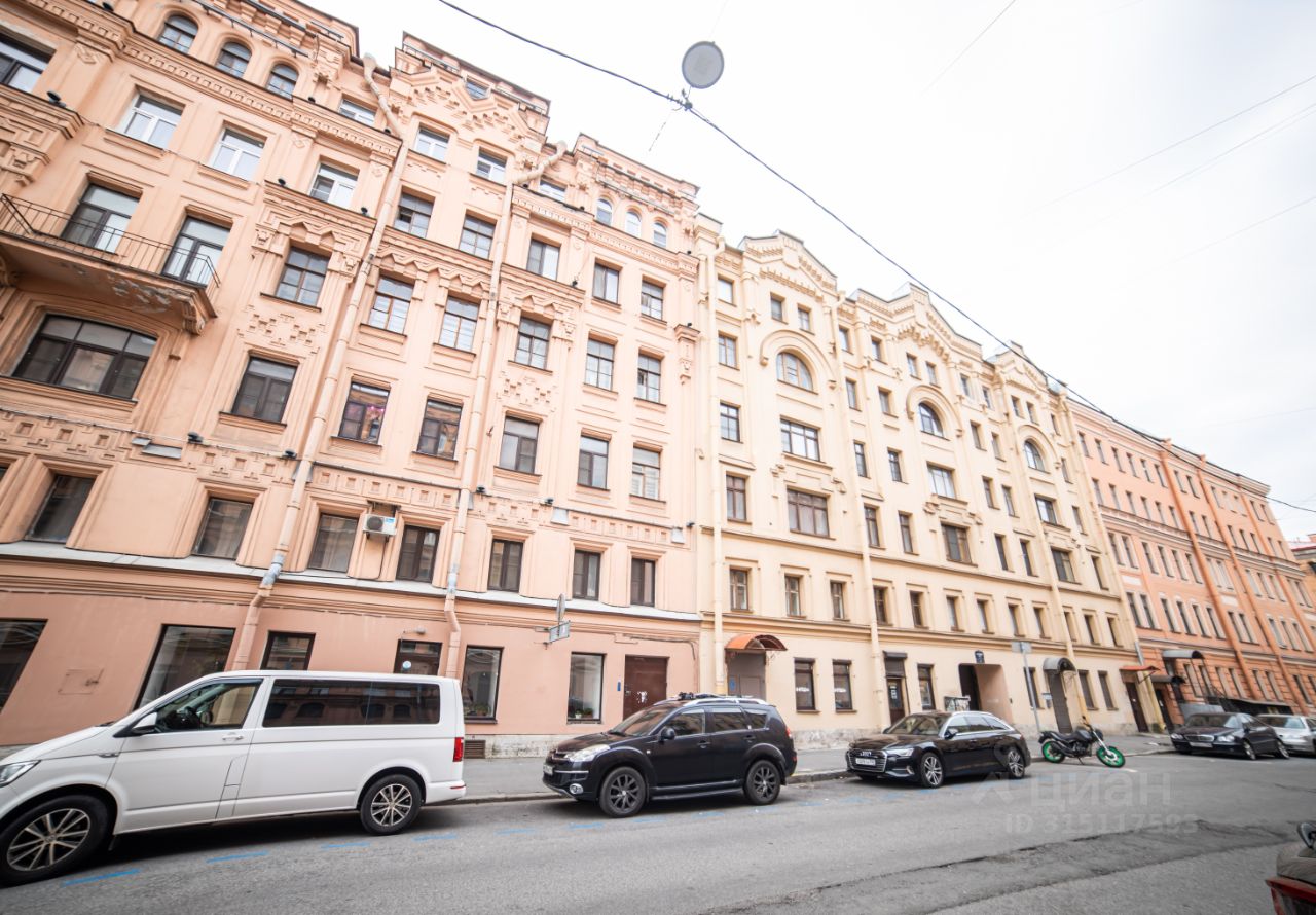 Продажа 2-комн квартиры на вторичном рынке Московский проспект, 63