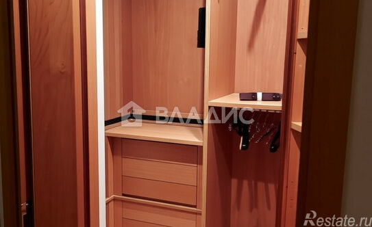 Продажа 4-комн квартиры на вторичном рынке ул Зоологическая,  д. 22