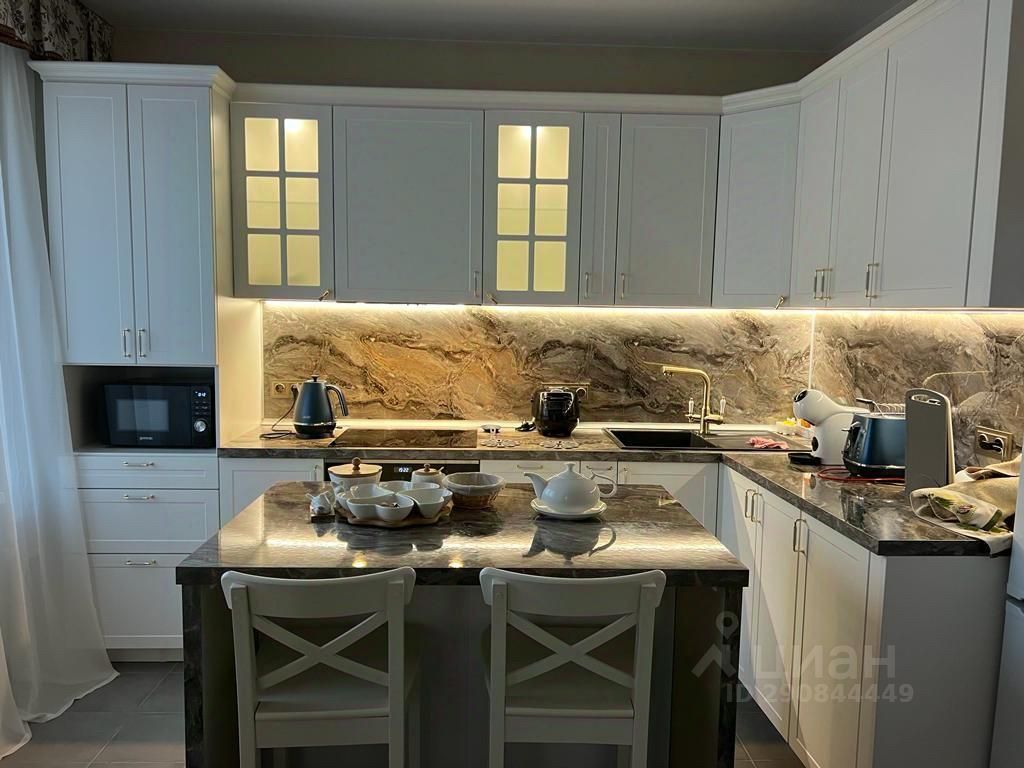 Аренда 3-комн квартиры на вторичном рынке Железнодорожный мкр, Балашиха, проспект Героев,  д. 20