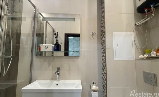 Продажа 3-комн квартиры на вторичном рынке Космонавтов пр-кт,  д. 39