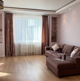 Аренда 3-комн квартиры на вторичном рынке улица Столетова,  д. 17