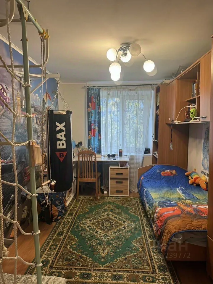 Продажа 4-комн квартиры на вторичном рынке Чехов, улица Полиграфистов, 11В