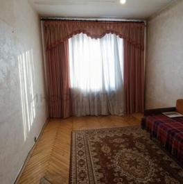 Продажа 2-комн квартиры на вторичном рынке улица Юных Ленинцев,  д. 18 к2