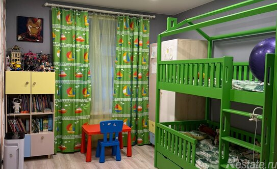 Продажа 2-комн квартиры на вторичном рынке Лиственная улица,  д. 18/1