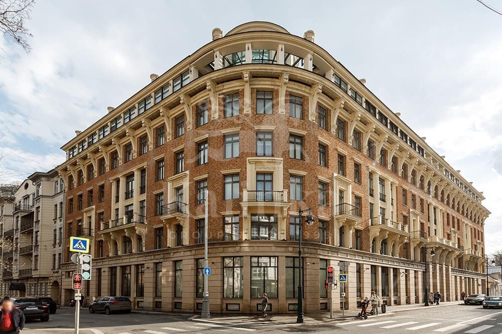 Продажа 5-комн квартиры на вторичном рынке Большой Левшинский переулок, 11