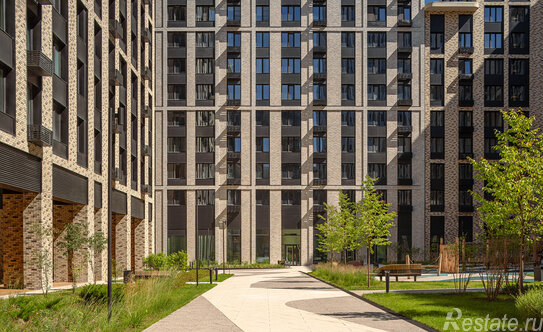 Продажа 4-комн квартиры на вторичном рынке ул Винницкая,  д. 8/1