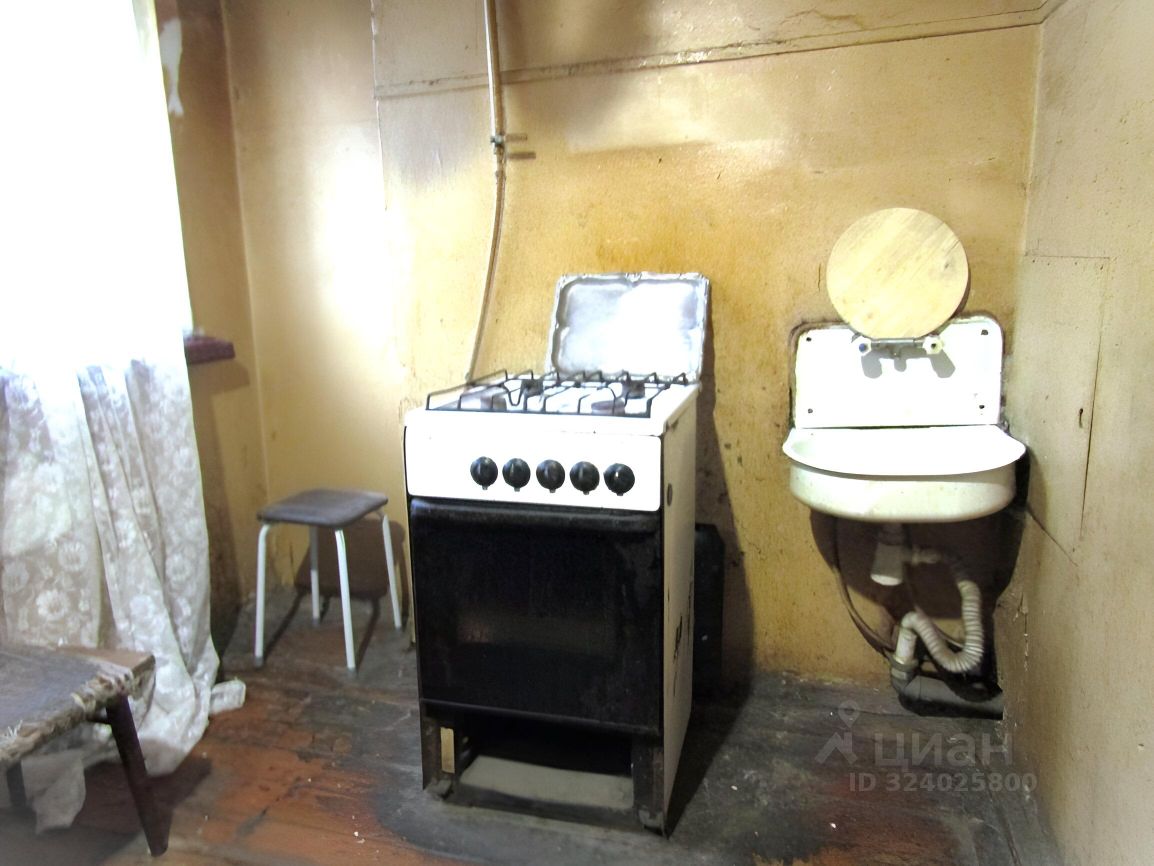 Продажа 2-комн квартиры на вторичном рынке улица Коммуны, 54к2