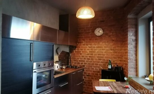 Продажа 3-комн квартиры на вторичном рынке ул Маркина,  д. 10