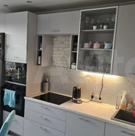 Продажа 2-комн квартиры на вторичном рынке Маршала Савицкого ул,  д. 12