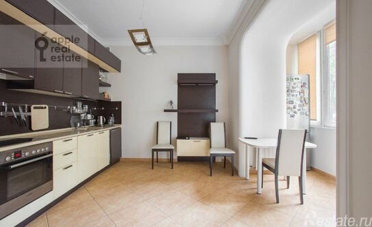 Аренда 2-комн квартиры на вторичном рынке переулок Сивцев Вражек,  д. 33