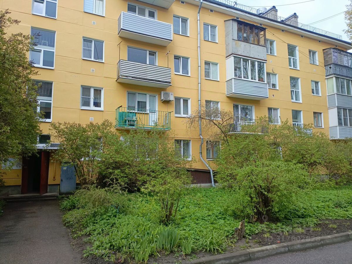 Продажа 1-комн квартиры на вторичном рынке Гатчина, улица Лейтенанта Шмидта, 10