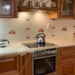 Продажа 3-комн квартиры на вторичном рынке проспект Сизова,  д. 12 к1