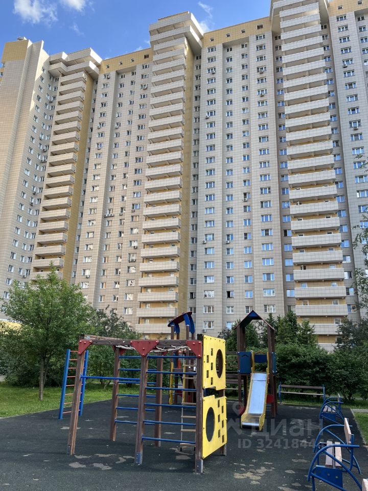 Продажа 3-комн квартиры на вторичном рынке Славянский бульвар, 9к6