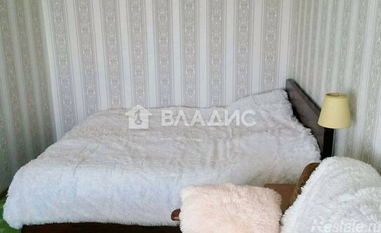 Продажа 1-комн квартиры на вторичном рынке Нежинская улица,  д. 13 с1