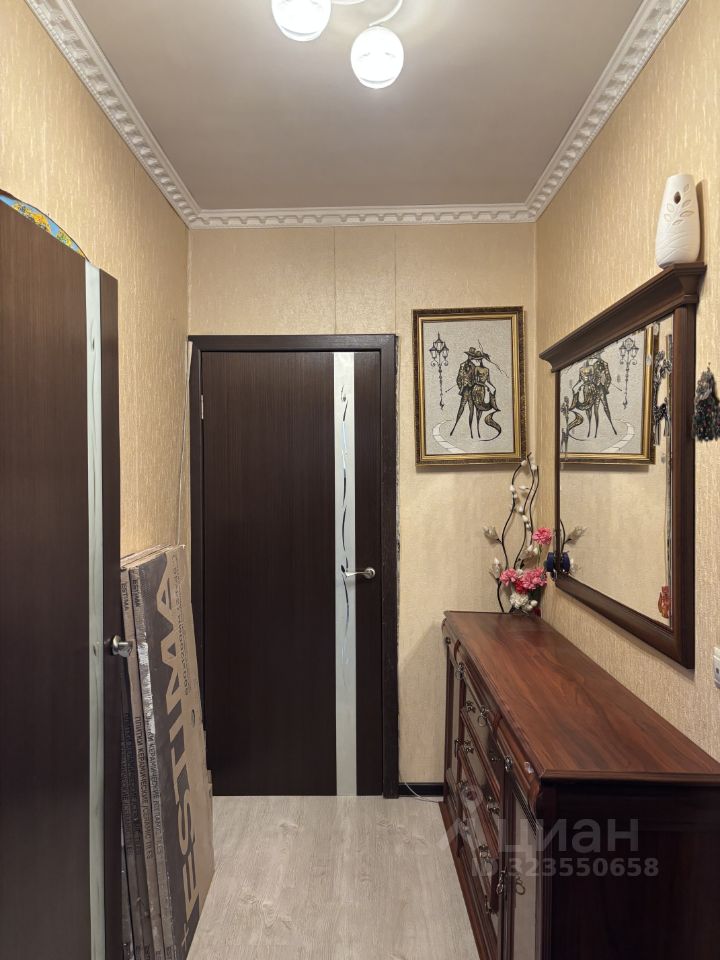 Продажа 2-комн квартиры на вторичном рынке улица Авиаторов, 12