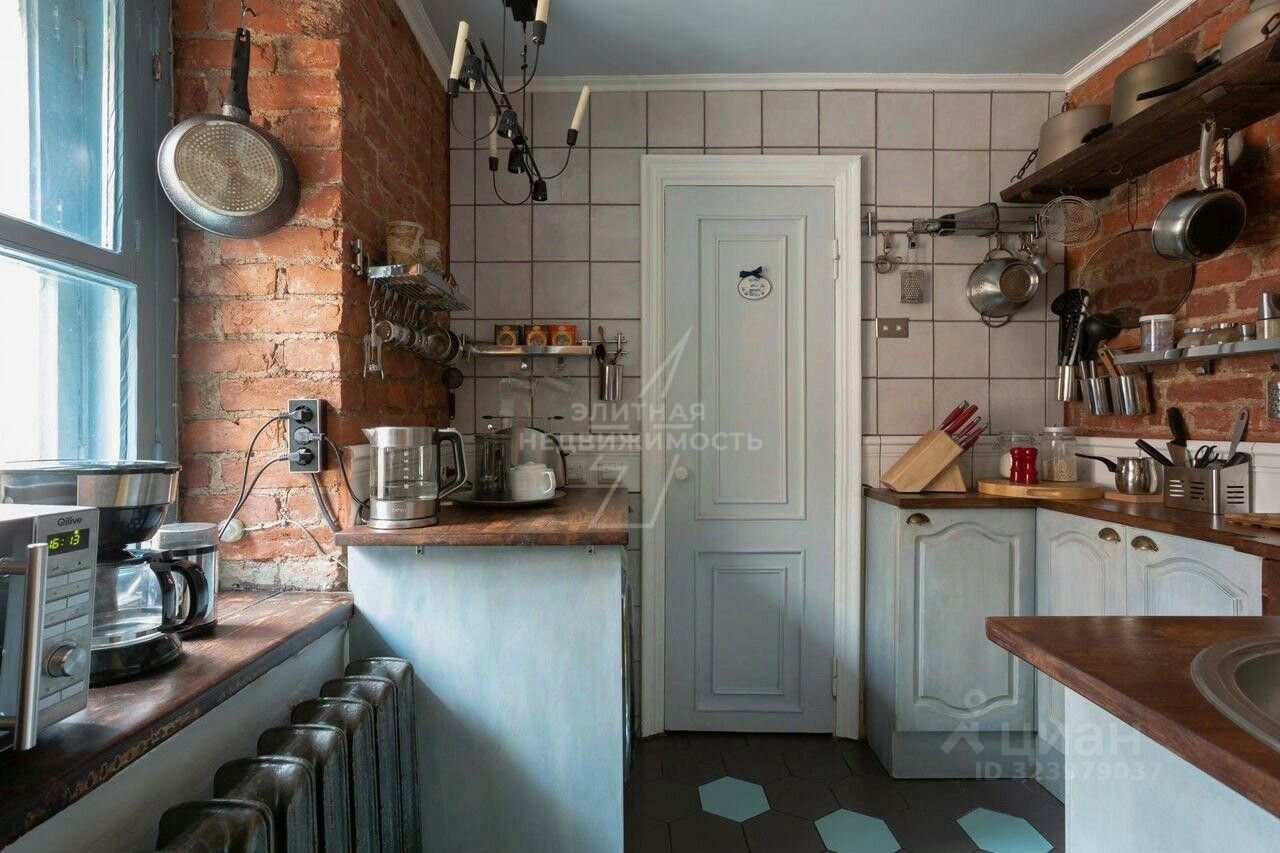 Аренда 3-комн квартиры на вторичном рынке Лиговский проспект, 72